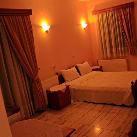 Guesthouse Bizani Neo Mpizani Ngoại thất bức ảnh