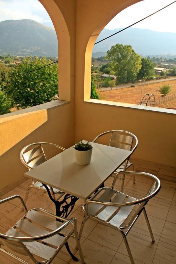 Guesthouse Bizani Neo Mpizani Ngoại thất bức ảnh