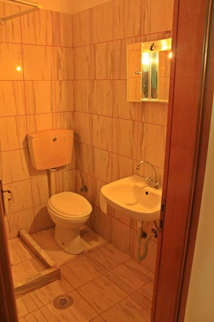 Guesthouse Bizani Neo Mpizani Ngoại thất bức ảnh