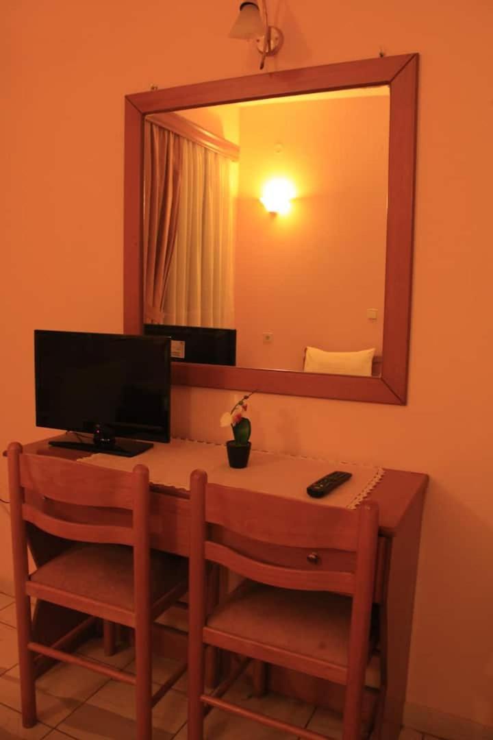 Guesthouse Bizani Neo Mpizani Ngoại thất bức ảnh
